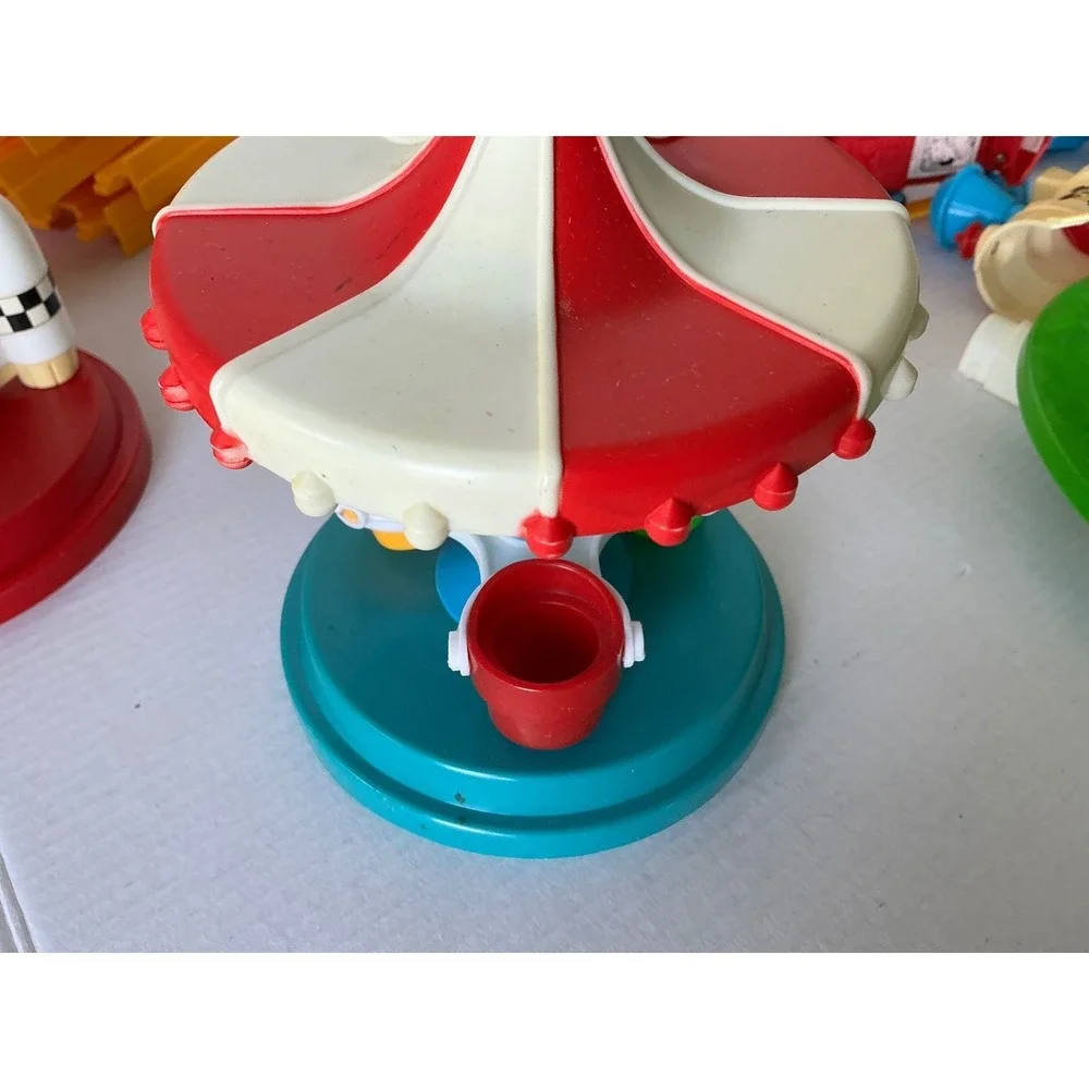 Playmates Vintage Disneyland Play Set Battery Train 31‎ Pieces Mickey Mouse Toy